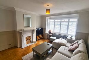 Lounge- click for photo gallery